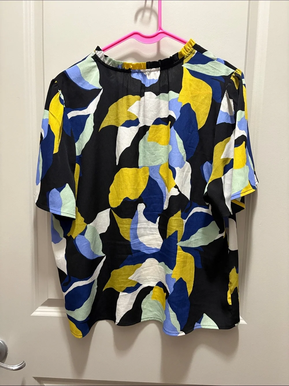 Nine West Black Top with Yellow, Blue & White Abstract Print - Picture 5 of 5